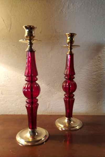 Kırmızı Camlı Mumluk